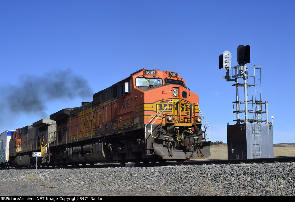 Throttle Up! - BNSF 5097